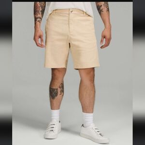 Lululemon Commission Classic-Fit Short 9" *Oxford Prosecco / White